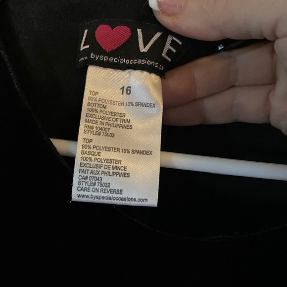 Sold - Picture 3 of 4